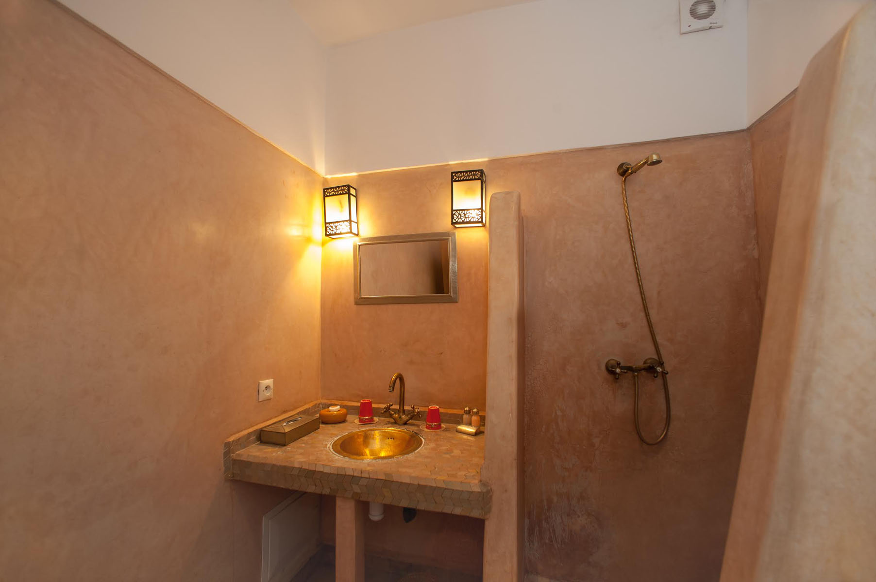 CHAMBRES & SUITES