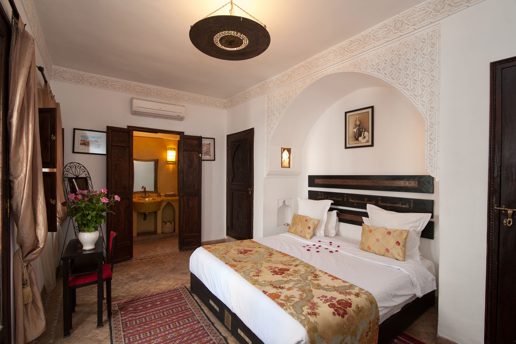 CHAMBRES & SUITES